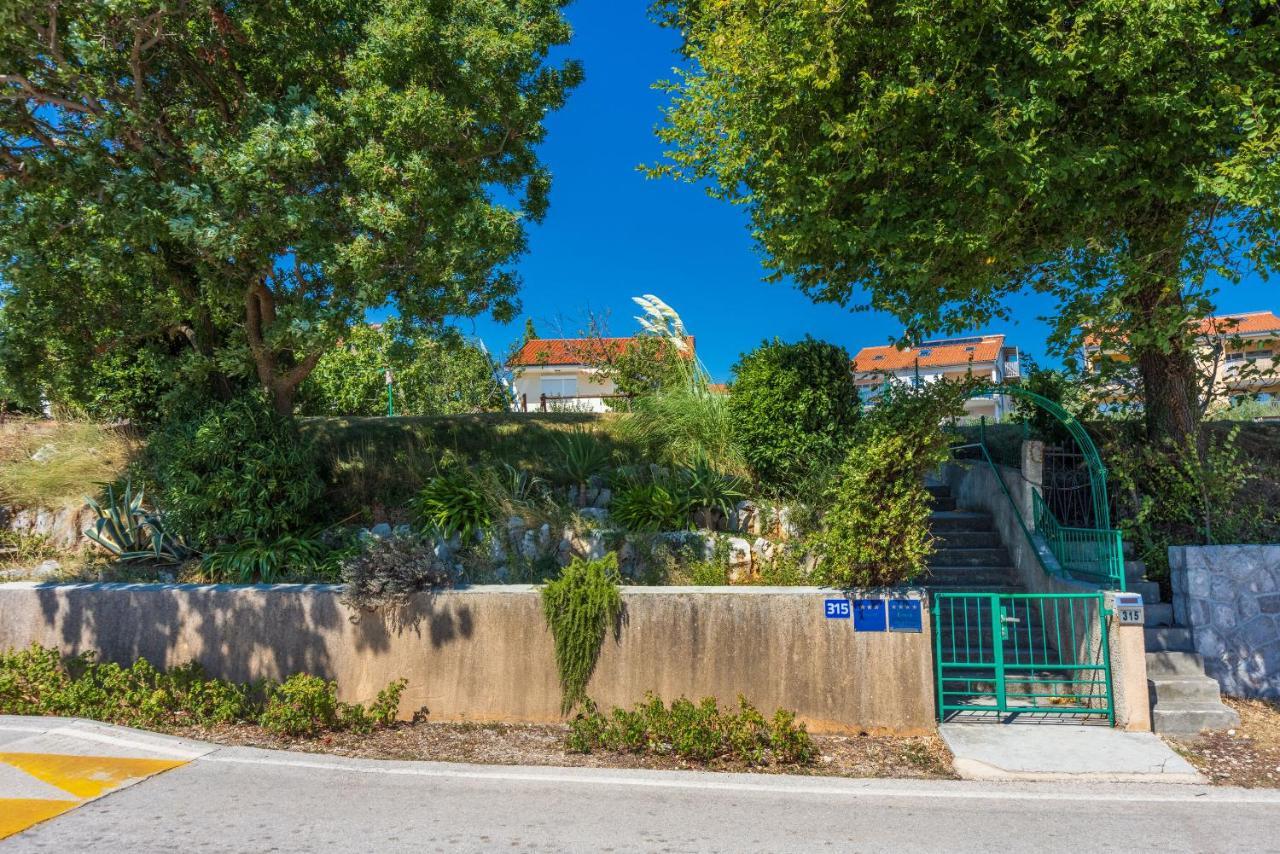 Apartments Star By The Sea Čižići Exterior foto